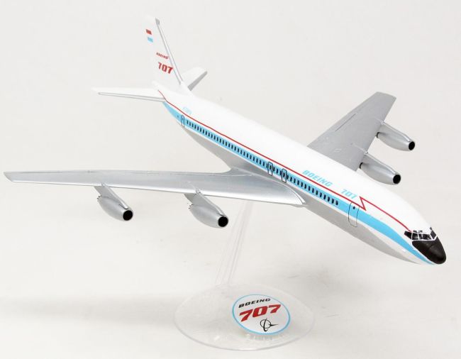 Boeing 707-120 Airliner - 1/139 Kit De Montar Atlantis 246