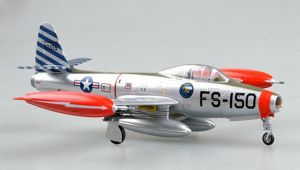 Easy model 37109 F-84E49-2105, Was Assigned To The 22Nd Fighter Bomber Squadron 1/72