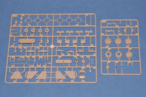 M35 Mittlere Panzerwagen ADGZ-Daimler 1/35 Kit Hobby Boss 83889