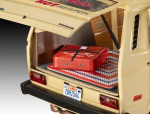 Ônibus VW T3 Surfer Boy Stranger Things 1/25 Kit de montar Revell 07725