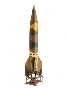 Revell 03309 German A4/V2 Rocket - 1/72 Kit para montar