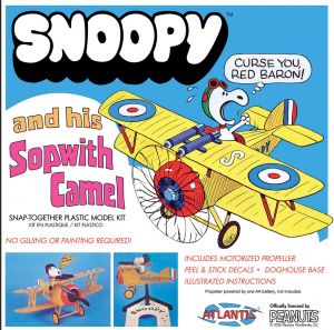 Snoopy e seu Sopwith Camel com Motor SNAP Kit Para Montar 6779